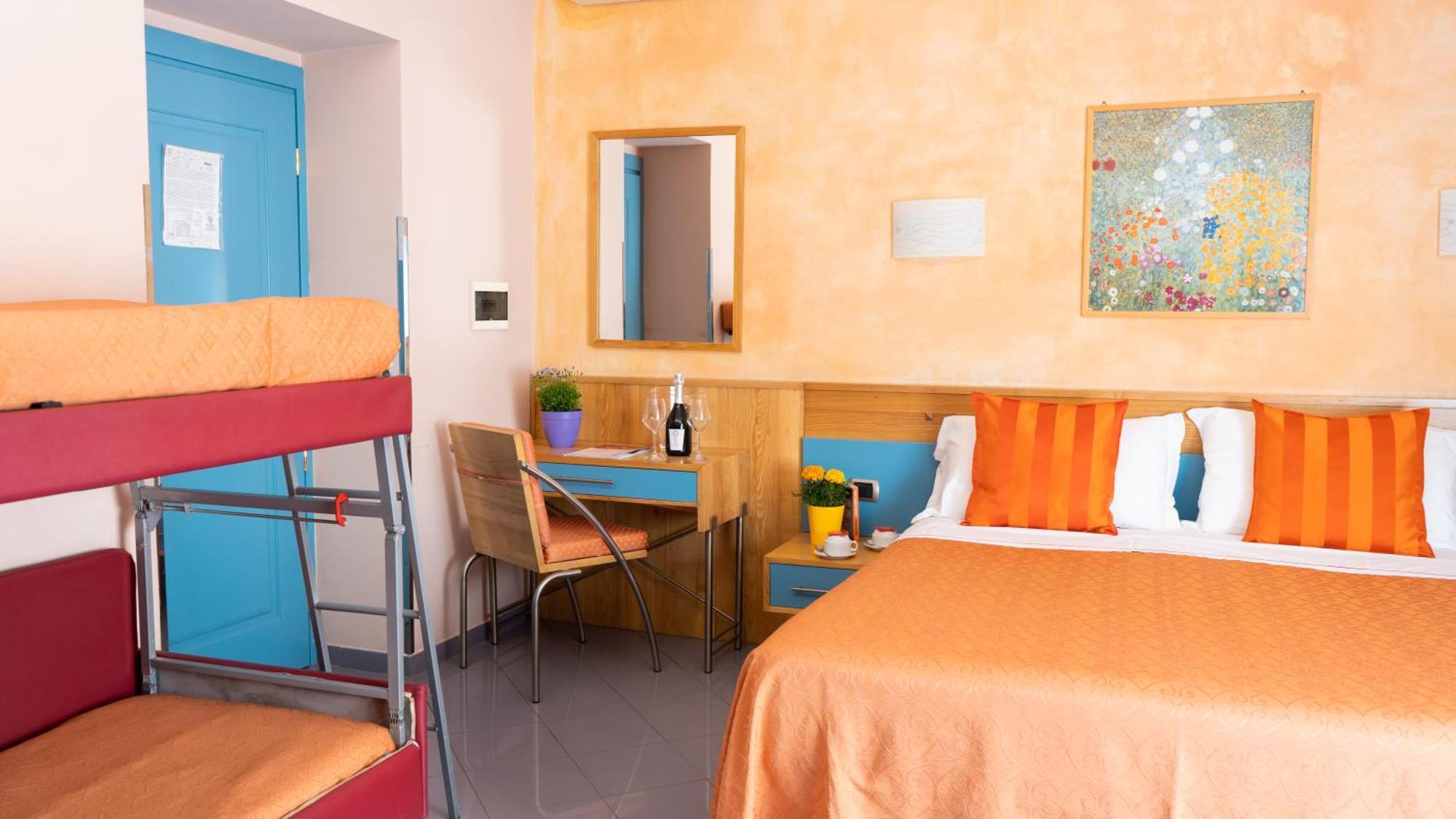 Diana Hotel 3*